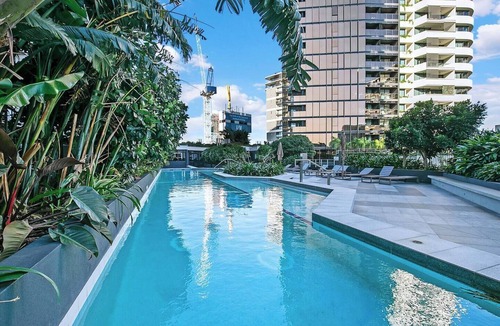 Newstead Apartment | The Skyring Effortless Resort style Living
