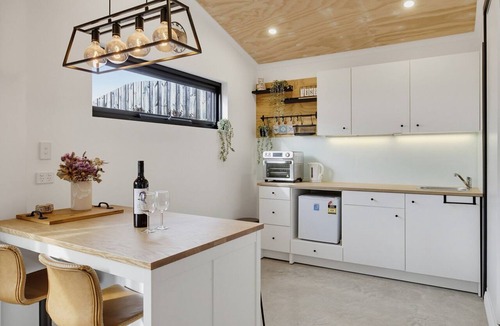 Normanville Apartment | The Studio | A Slower Stay in Normanville | 5 Mins to the Beach