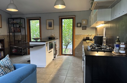 Dixons Creek Bed & Breakfast | The Studio Yarra Valley