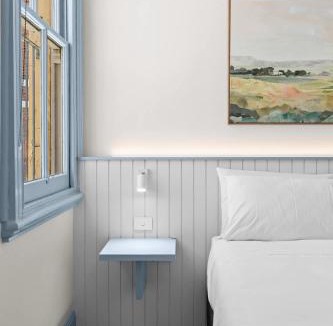 Redfern Hotel | The Surrey 3