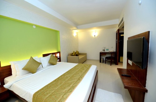 Shirdi Hotel | The Temple View