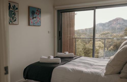 Coles Bay House | The Tides