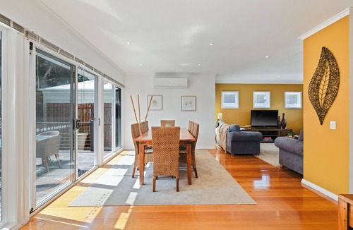Silverleaves House | The Tides Silverleaves by Ready Set Stay