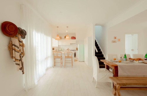 Aldinga Beach House | The Tree House ~ A serene coastal group escape