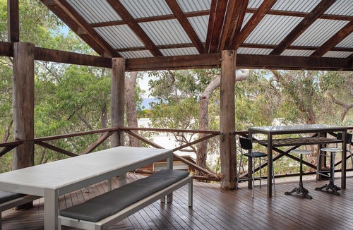 Eagle Bay House | The Treehouse at Eagle Bay - 250m from beach