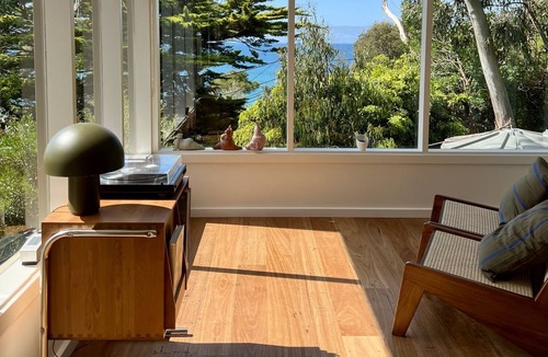 Wye River House | The Treehouse. Bright Beach House Overlooking the Ocean. 2min Walk to the Beach!