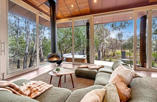 Moama House | The Treehouse - Echuca Holiday Homes