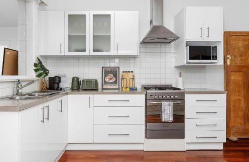 Bedford House | The Ultimate Bedford Modern Stay
