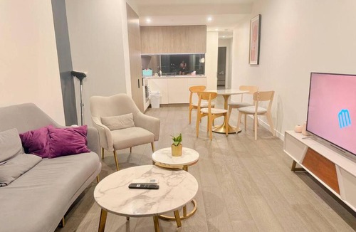 Fortitude Valley Apartment | The Valley Edit | Designer Stay, Carpark + Pool - Apartment