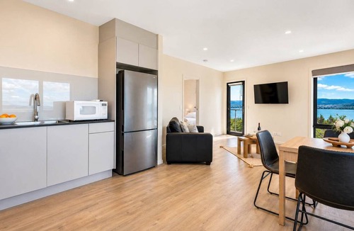 Sandy Bay House | The View | Panoramic River Views | Sleeps 12
