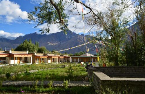 Hunder Hotel | The Walnut Inn Resort