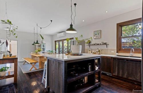 Katoomba House | The Waratah House -Indoor Sauna & Outdoor Firepit and walking distance to Town center