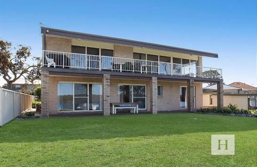 Gwandalan House | The Waterfront