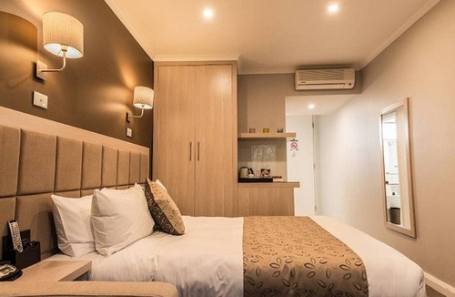 Glen Waverley Hotel | The Waverley International Hotel