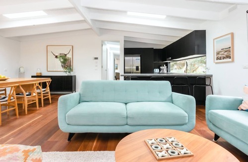 Flinders House | The Woods Flinders - Experience the ultimate escape at this recently renovated stunning home.