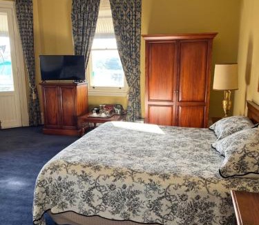 York Hotel | The York Palace Accommodation