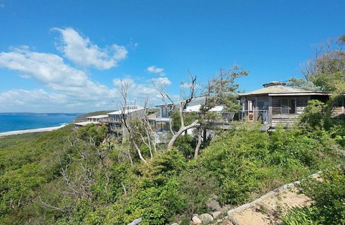Killcare Heights House | The Yurt by HolidayCo.