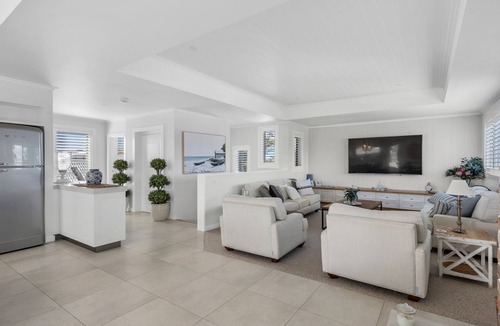 Inverloch House | Theo's - on Hopetoun