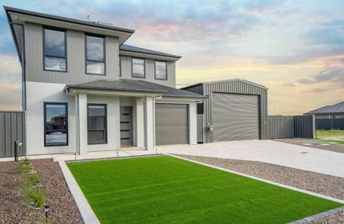 Seymour House | TheRiverbend43 Wellington Marina