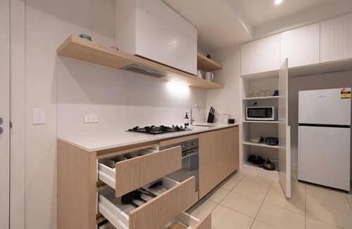 Caulfield North Apartment | This apartment is a 2 bedroom(s), 2 bathrooms, located in Caulfield North, VIC.