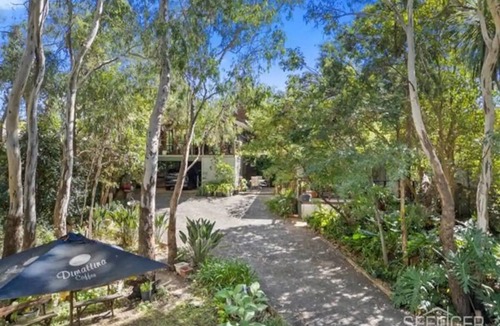 Corowa Apartment | This pet friendly retreat is excellent to relax over looking a "rain forest".