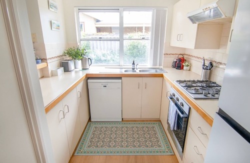 Middleton Beach Villa | This snug 3 bedroom villa is all you need to call home whilst visiting Albany