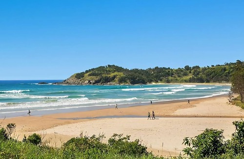 Coffs Harbour Apartment | This unique level home is situated on the upper level in a private setting, with mountain views