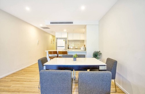 Surfers Paradise House | Three bedroom Villa in Central of Surfers Paradise