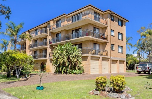 Nelson Bay Apartment | Three bedroom unit at Little Beach