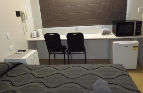 Monto Hotel | Three Moon Motel
