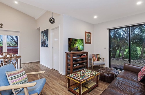 Warrnambool House | Thunder Point Cottage is a unique little home that proves that good things come in small packages.
