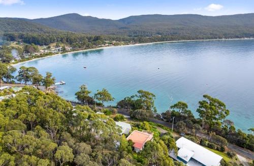 Adventure Bay House | Tide & Timber - Adventure Bay