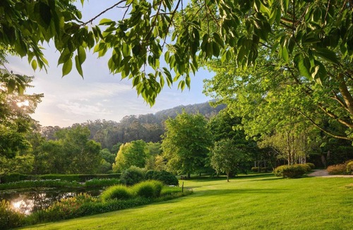 Mount Macedon House | Tieve Tara Summary: E