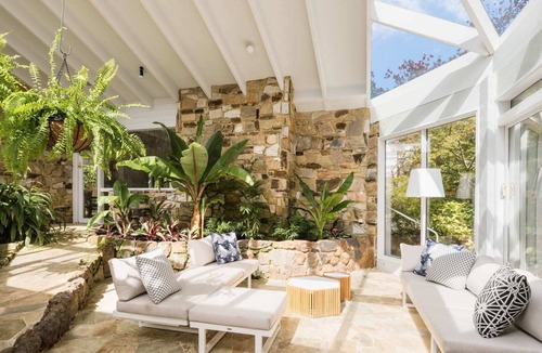 Mount Macedon House | Tieve Tara Summary: E