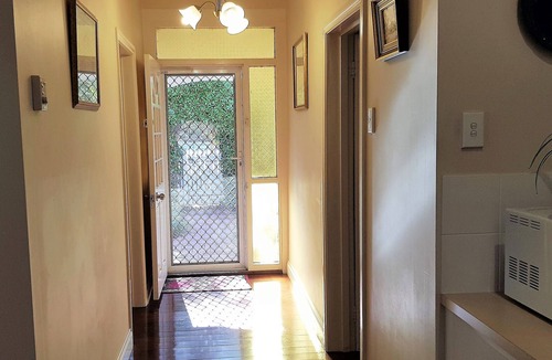Glen Forrest Cottage | Tillbrook Cottage, Perth Hills
