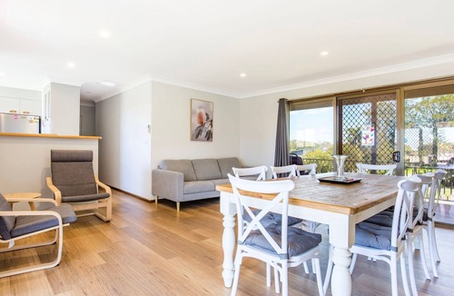 Culburra Beach House | Time and Tide - 1 Min Walk to Beach