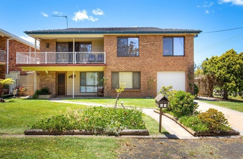 Culburra Beach House | Time and Tide - 1 Min Walk to Beach