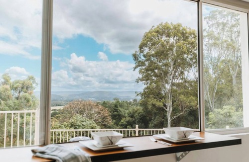 Maroochy River Apartment | Tinarra treetops, a 1 bedroom studio with a fully equipped bathroom and lounge