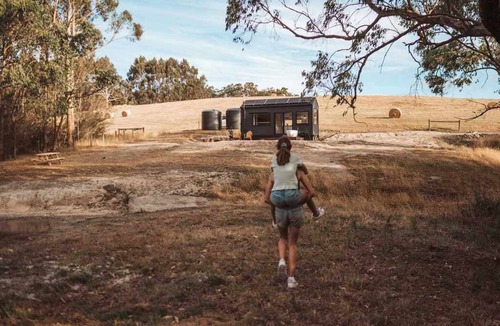 Loch Cabin | Tiny Bobbie - South Gippsland