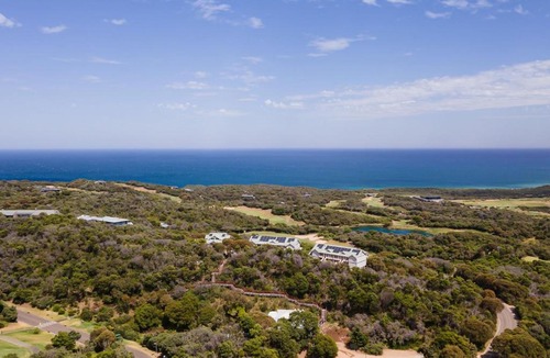 Cape Schanck Villa | TJ's Tree House with Ocean Views