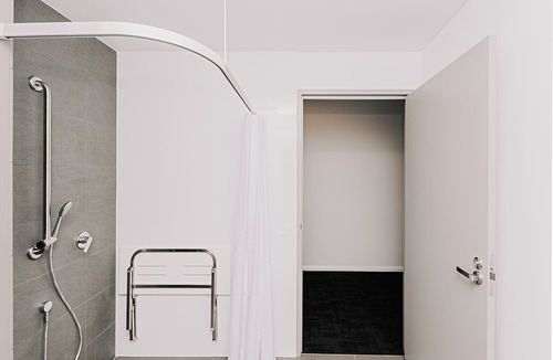 Adelaide Central Business District Hotel | Tom's Court Hotel