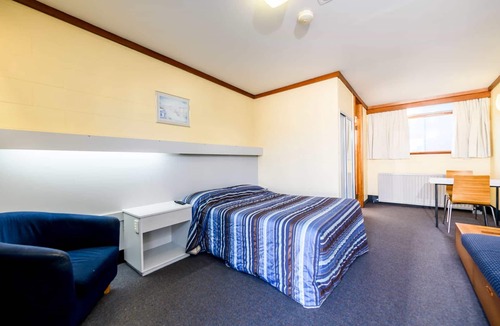 Upper Burnie Hotel | Top of the Town Hotel Motel