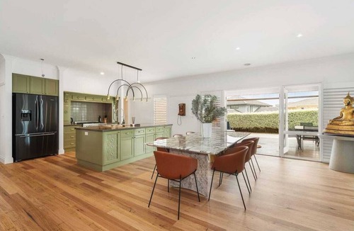 Mount Martha House | Top of town
