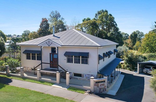 Maleny Apartment | Top Rated Maleny: The Tallowood at The Guesthouse