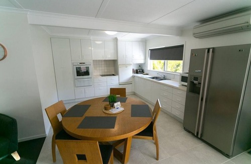 Maroochydore Hotel | Top Spot Motel