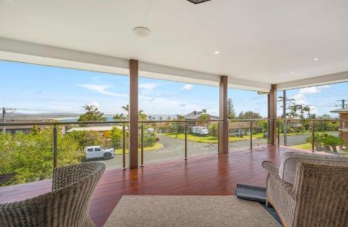 Bonny Hills House | Topviews