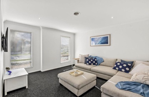 Torquay House | Torquay Pacific Escape Groups, Golf & Beach