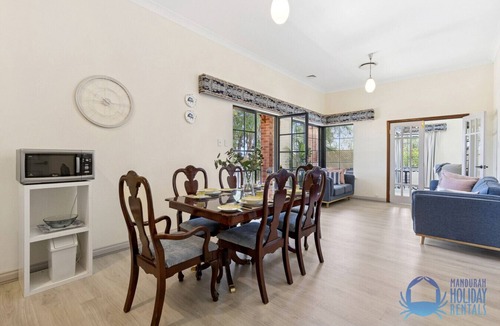 Dudley Park Apartment | Townside Getaway in Mandurah