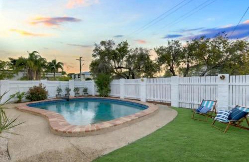 Currajong House | Townsville Home Pool2xLiving2xCarGarage with AC&TV's