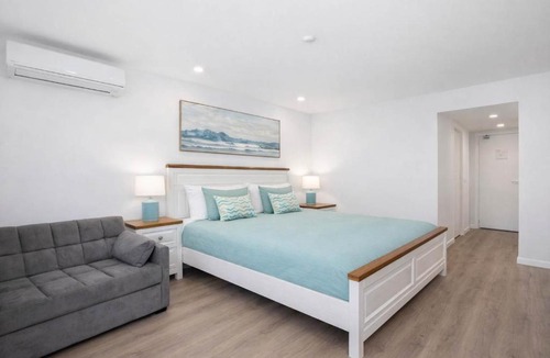 North Ward Apartment | Townsville Strand Studio Apartment with Ocean Views Pool & Parking